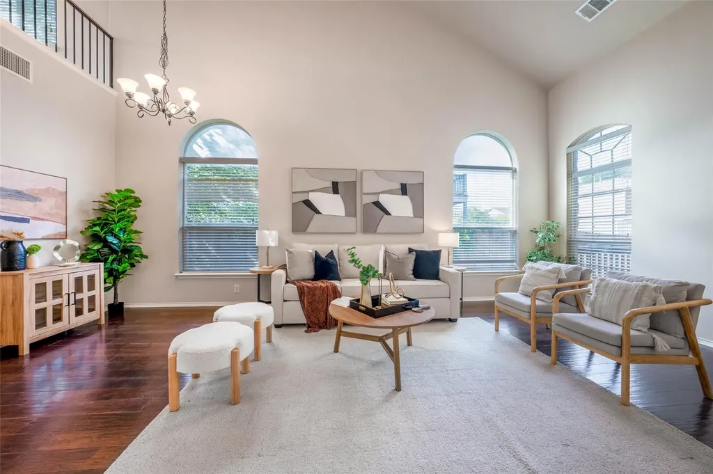 8744 Blackvireo Drive Austin TX 78729