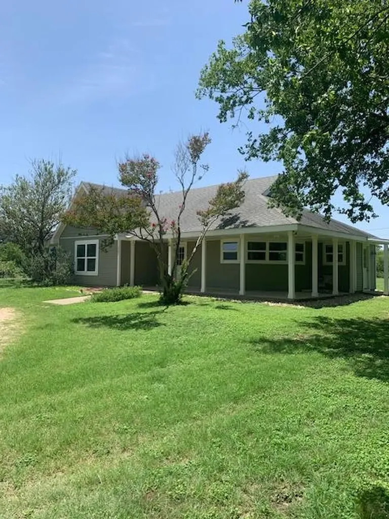 1501 N Burleson Street Kyle TX 78640
