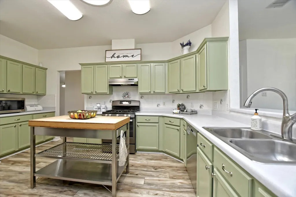 2305 Vernell Way Round Rock TX 78664