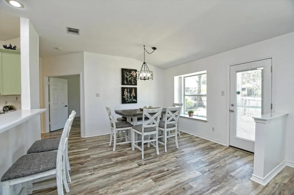 2305 Vernell Way Round Rock TX 78664