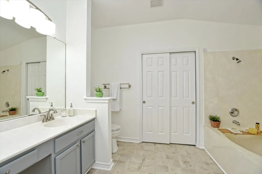 2305 Vernell Way Round Rock TX 78664