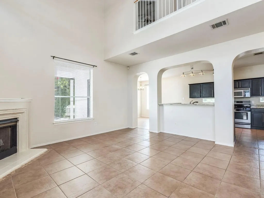 5814 Negley Kyle TX 78640