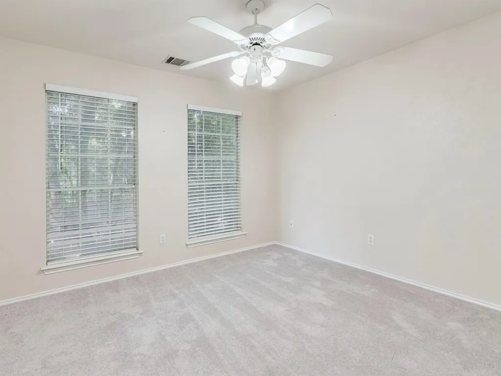 5814 Negley Kyle TX 78640
