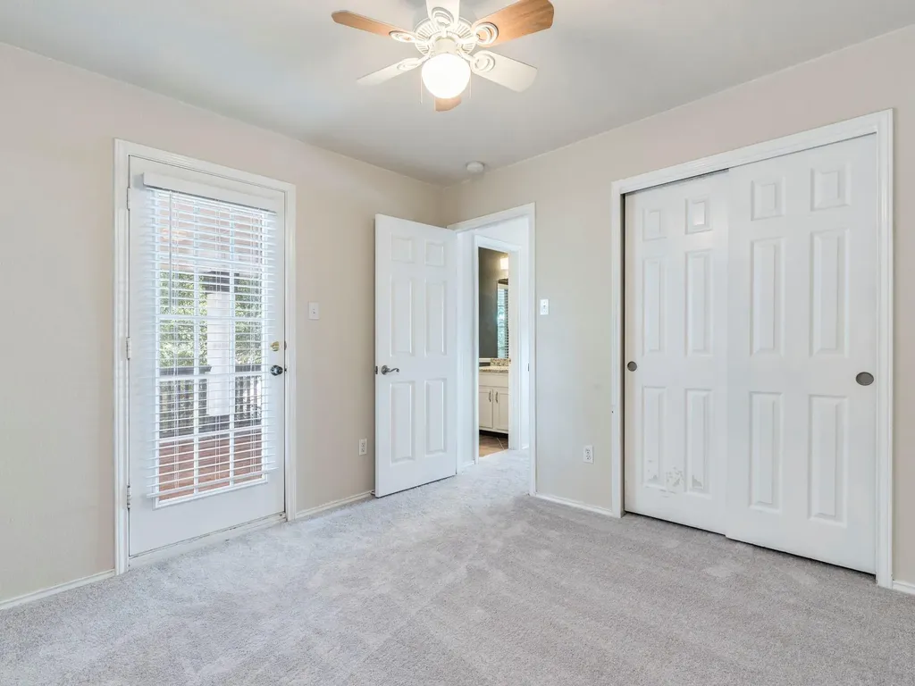 5814 Negley Kyle TX 78640