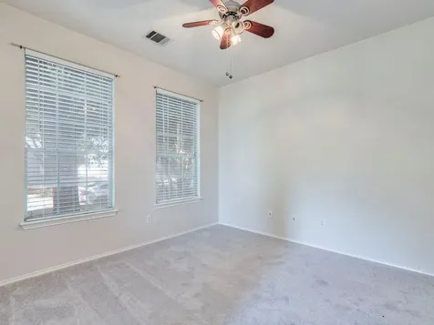 5814 Negley Kyle TX 78640