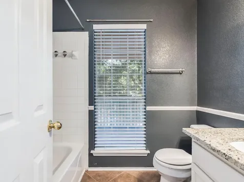 5814 Negley Kyle TX 78640