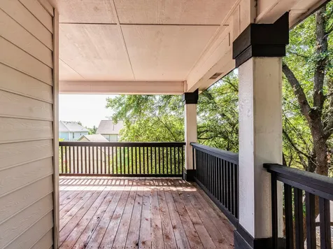 5814 Negley Kyle TX 78640