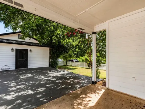 5814 Negley Kyle TX 78640