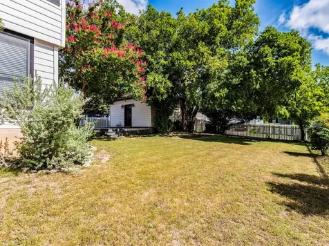 5814 Negley Kyle TX 78640