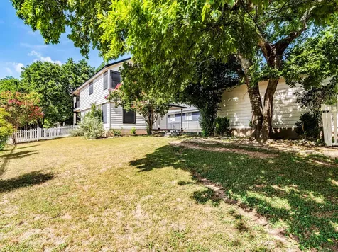 5814 Negley Kyle TX 78640