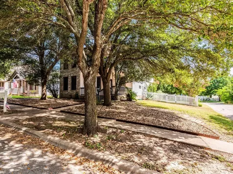 5814 Negley Kyle TX 78640