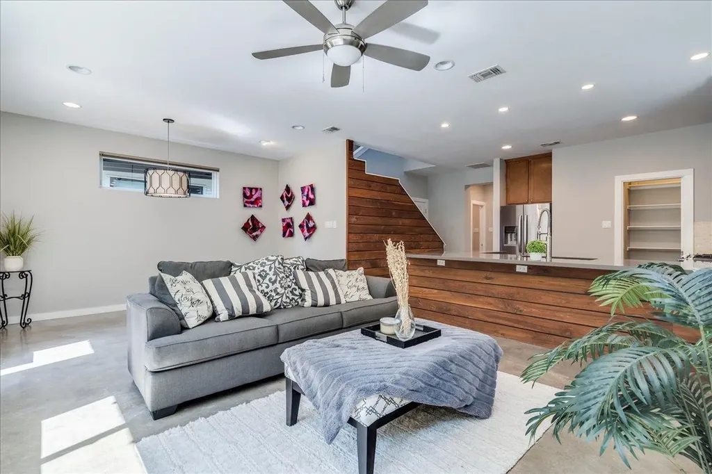 3505 Villa Court Austin TX 78704