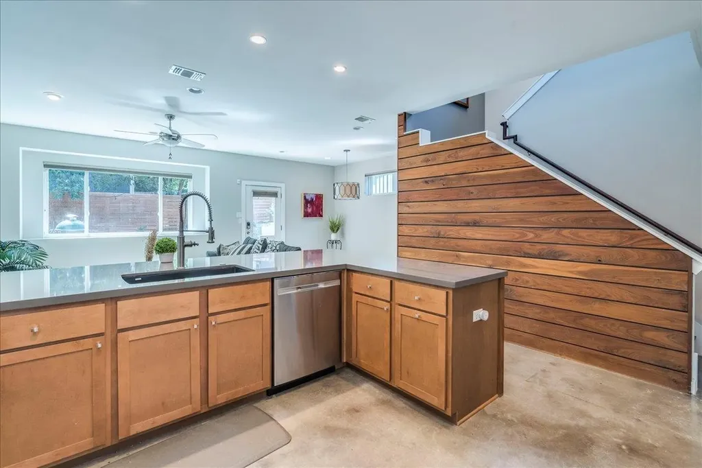 3505 Villa Court Austin TX 78704