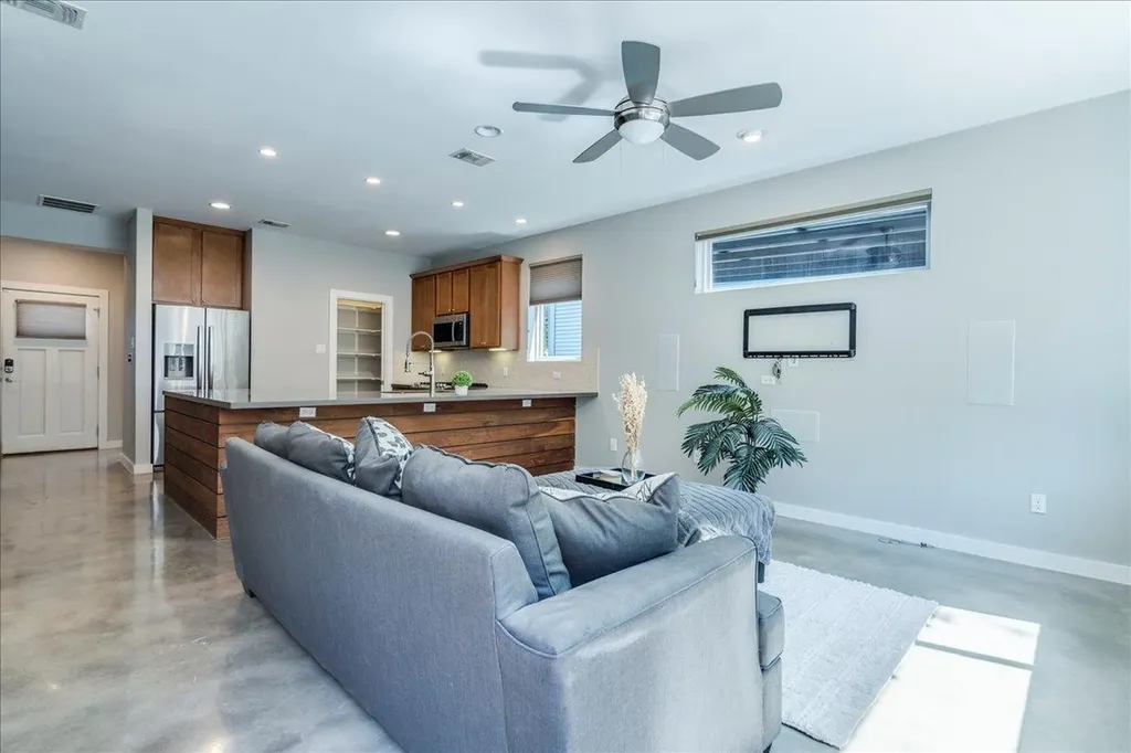 3505 Villa Court Austin TX 78704