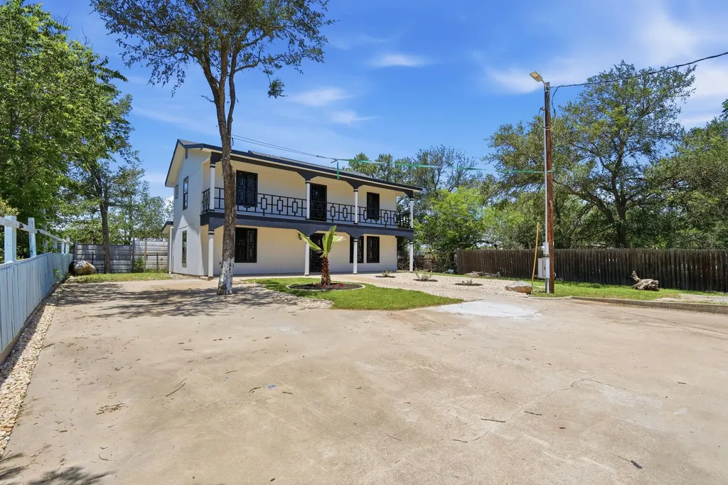 143 Stony Point Drive Del Valle TX 78617