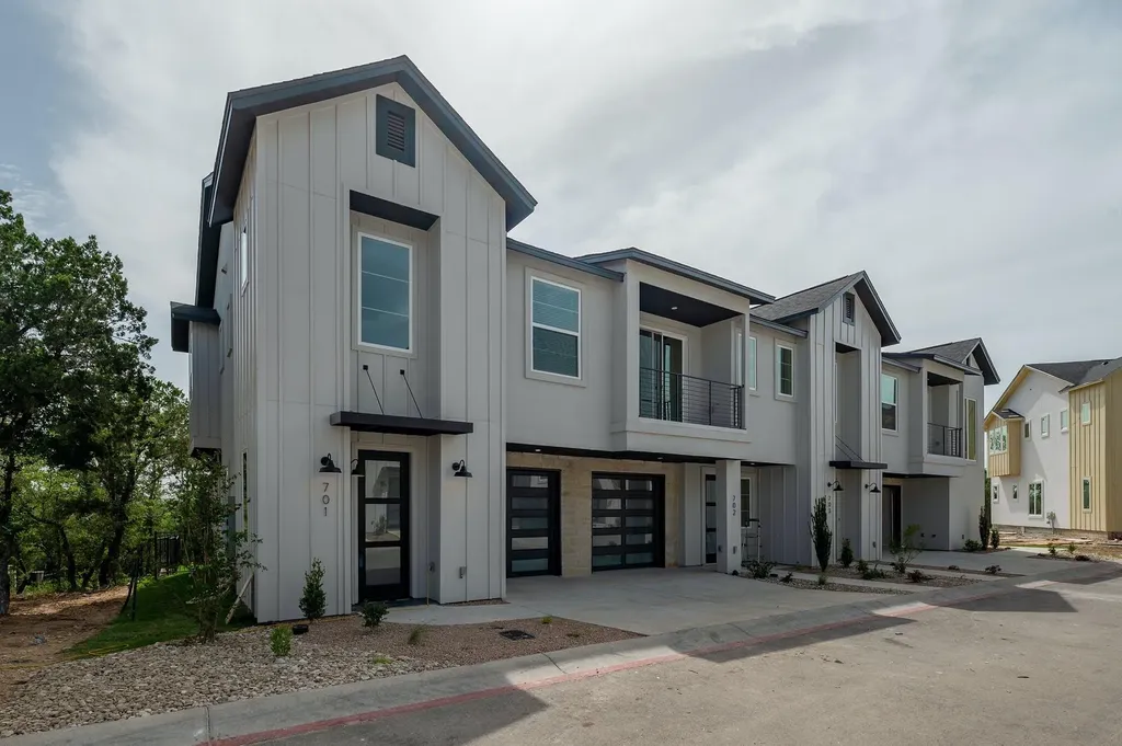 12001 Vista Parke Drive Austin TX 78726