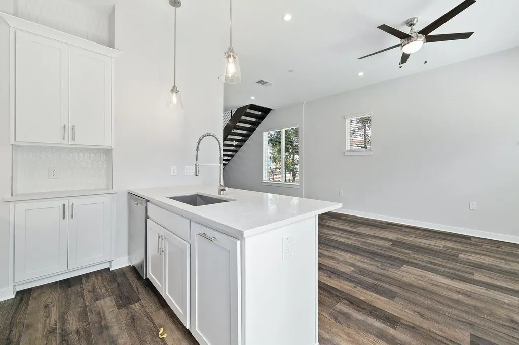 12001 Vista Parke Drive Austin TX 78726