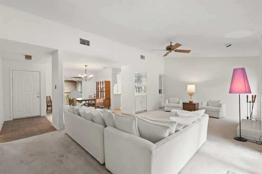 5724 N Scout Island Circle Austin TX 78731