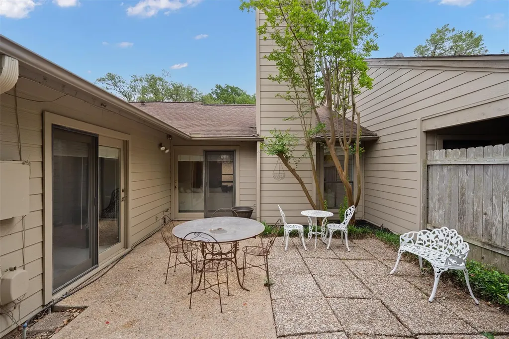 5724 N Scout Island Circle Austin TX 78731