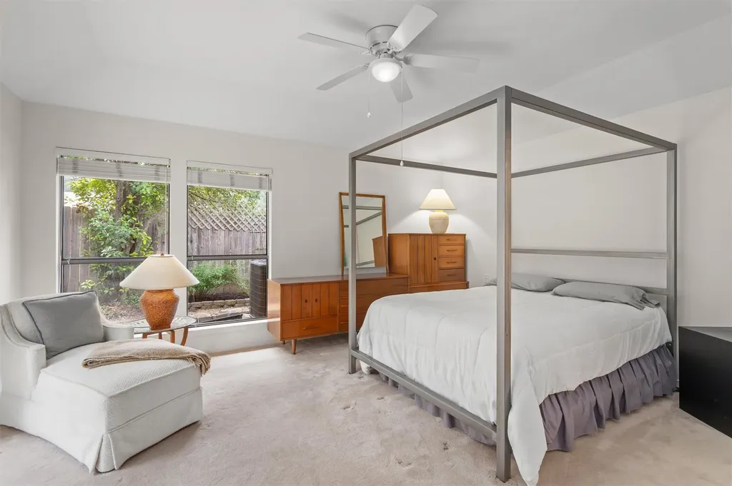 5724 N Scout Island Circle Austin TX 78731