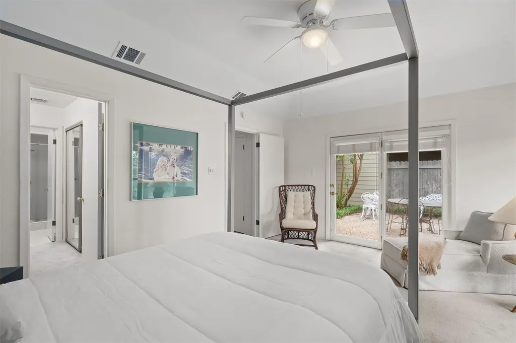 5724 N Scout Island Circle Austin TX 78731