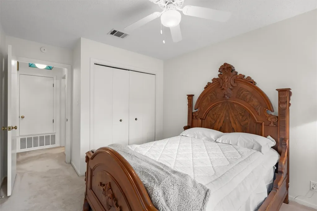 5724 N Scout Island Circle Austin TX 78731