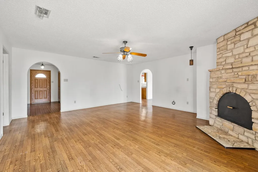 10314 W Darleen Drive Leander TX 78641
