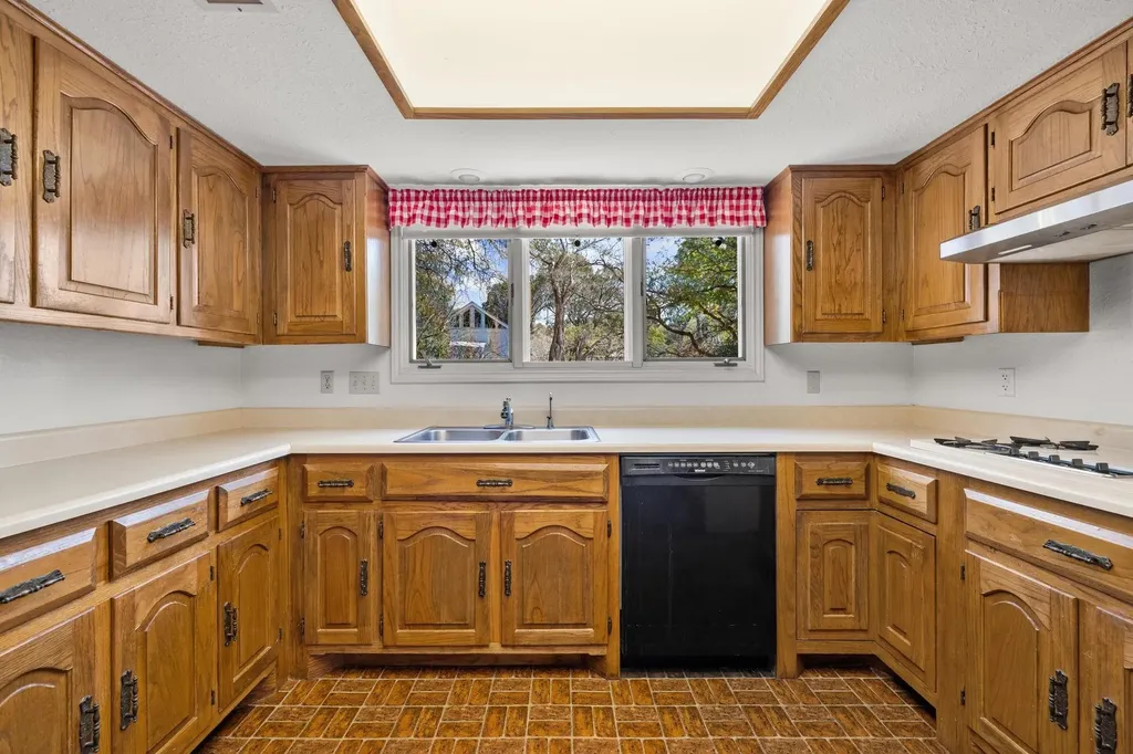 10314 W Darleen Drive Leander TX 78641