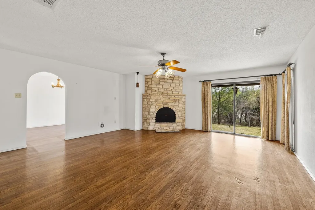 10314 W Darleen Drive Leander TX 78641