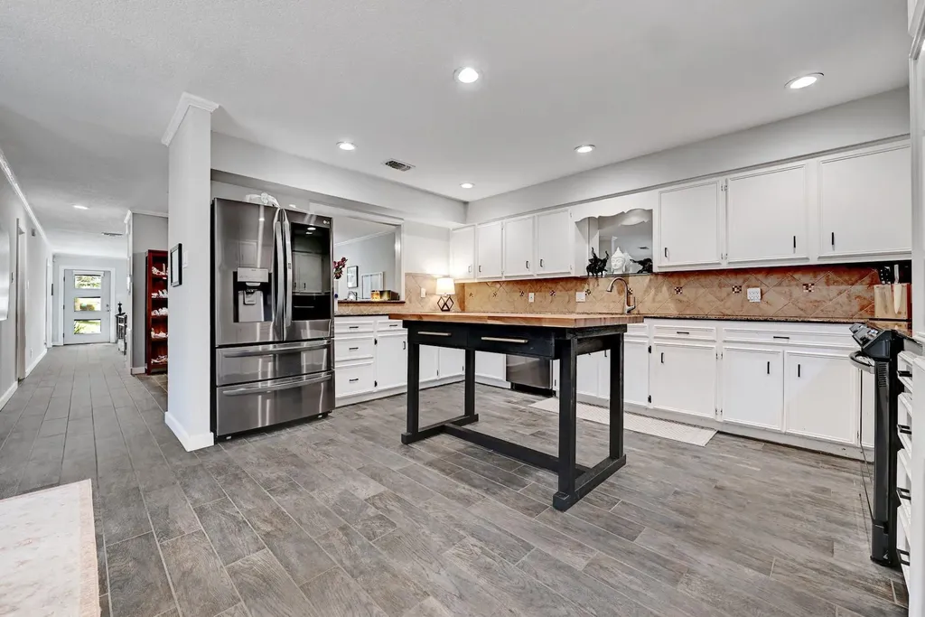 11133 Pinehurst Drive Austin TX 78747