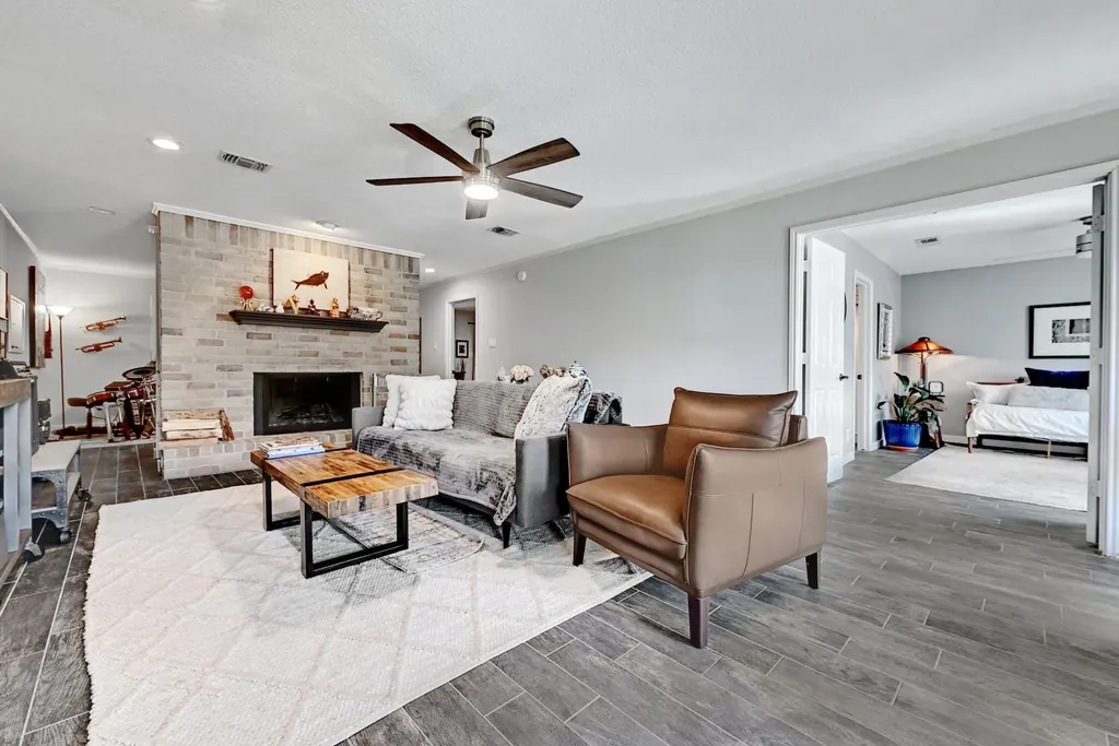 11133 Pinehurst Drive Austin TX 78747