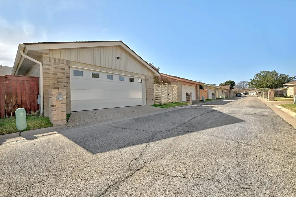 11133 Pinehurst Drive Austin TX 78747