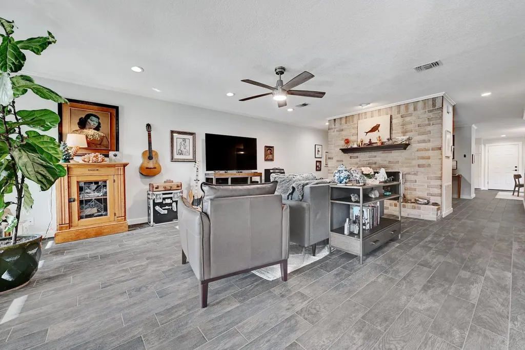 11133 Pinehurst Drive Austin TX 78747