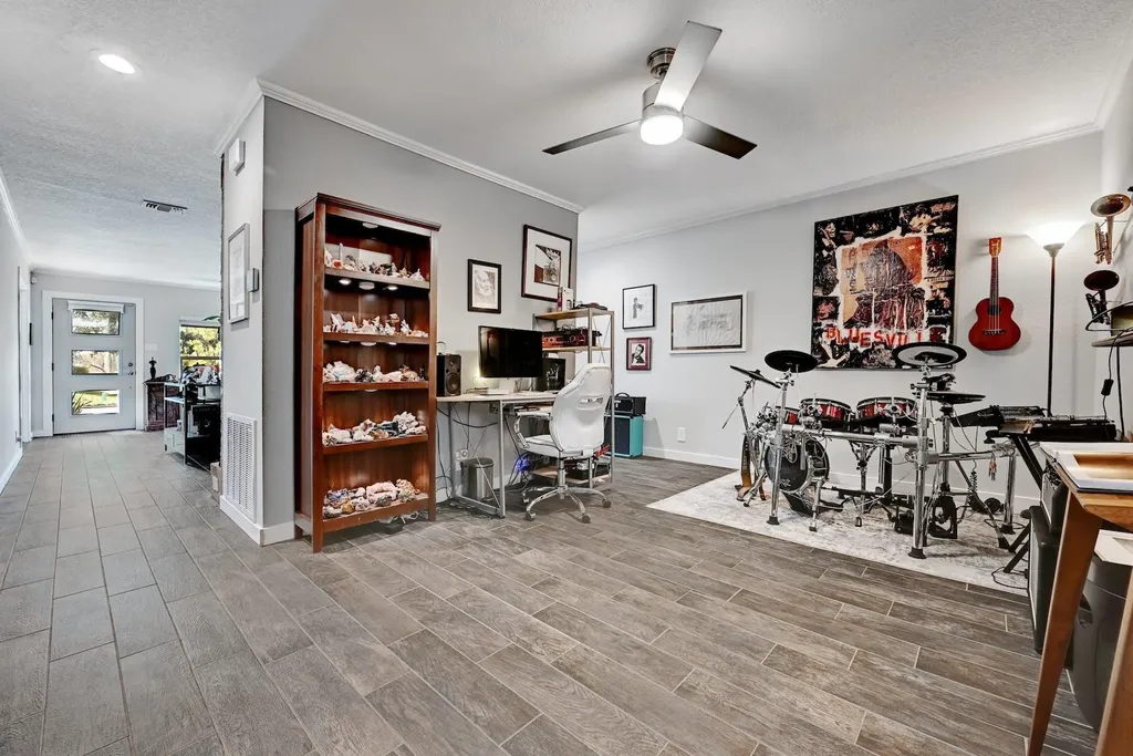 11133 Pinehurst Drive Austin TX 78747