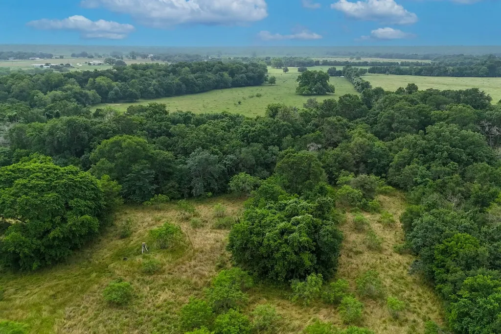 645 Jerrys Creek Lockhart TX 78644