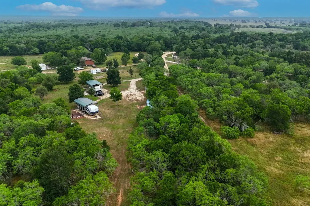 645 Jerrys Creek Lockhart TX 78644