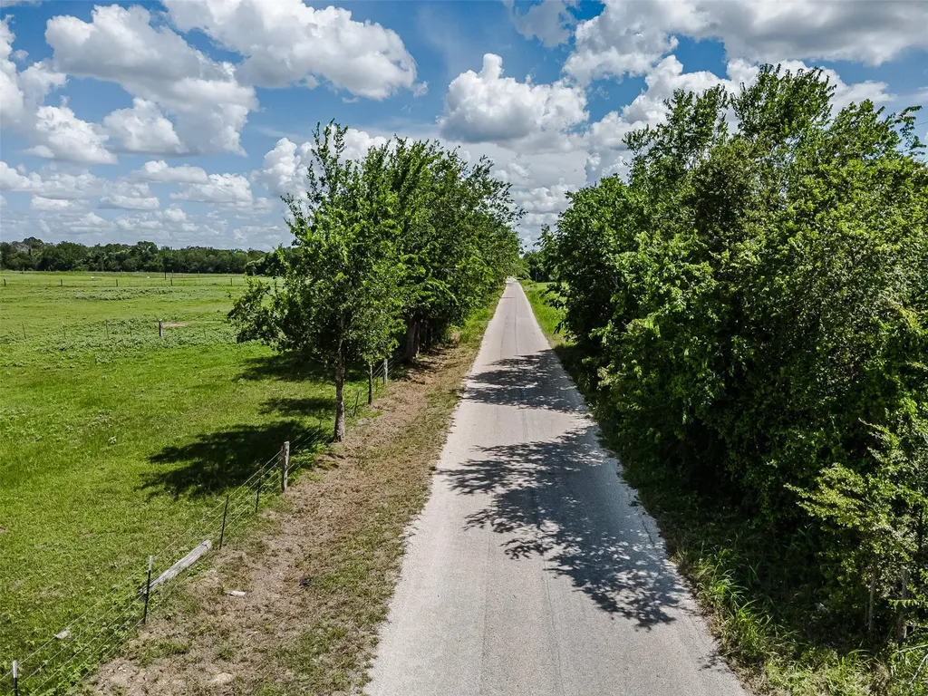 3109 Tenney Creek Road Luling TX 78648