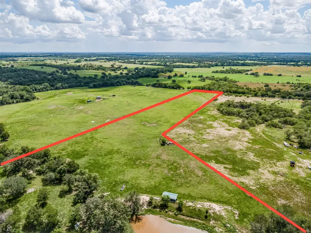 3109 Tenney Creek Road Luling TX 78648