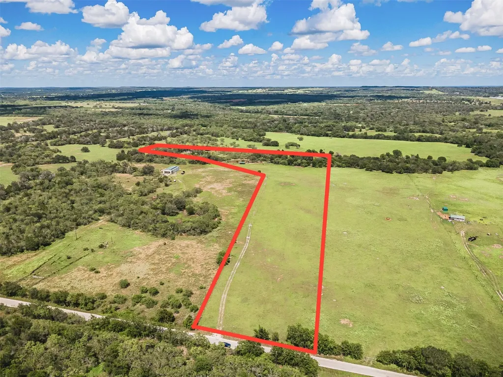 3109 Tenney Creek Road Luling TX 78648