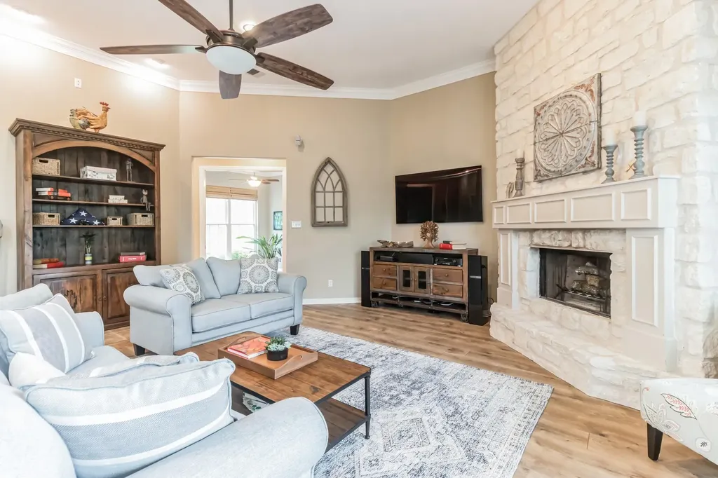 10905 W Cave Boulevard Dripping Springs TX 78620