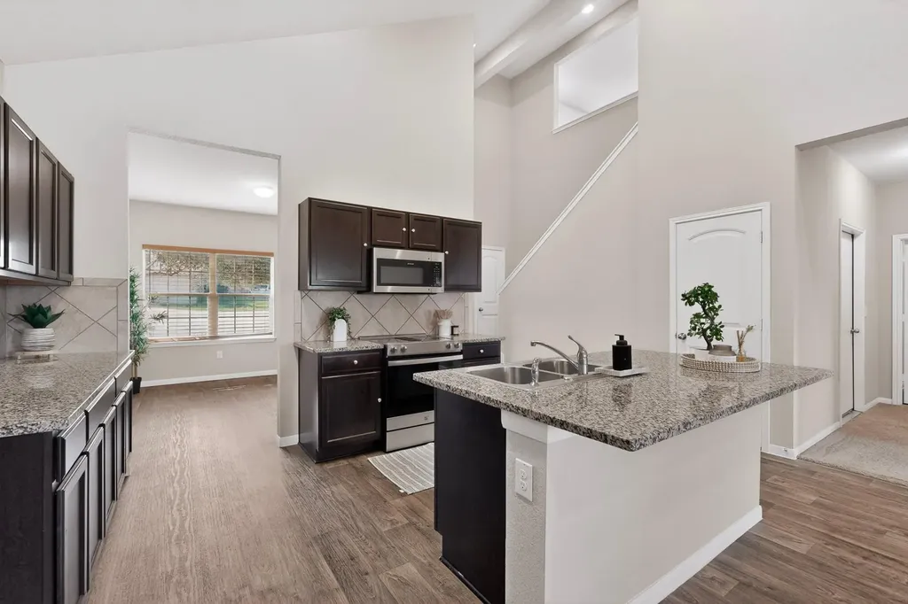 5905 Diamondleaf Bend Austin TX 78724
