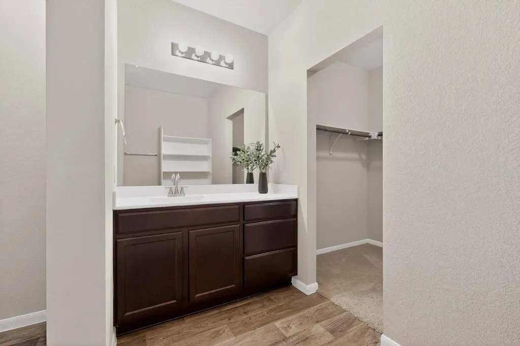 5905 Diamondleaf Bend Austin TX 78724