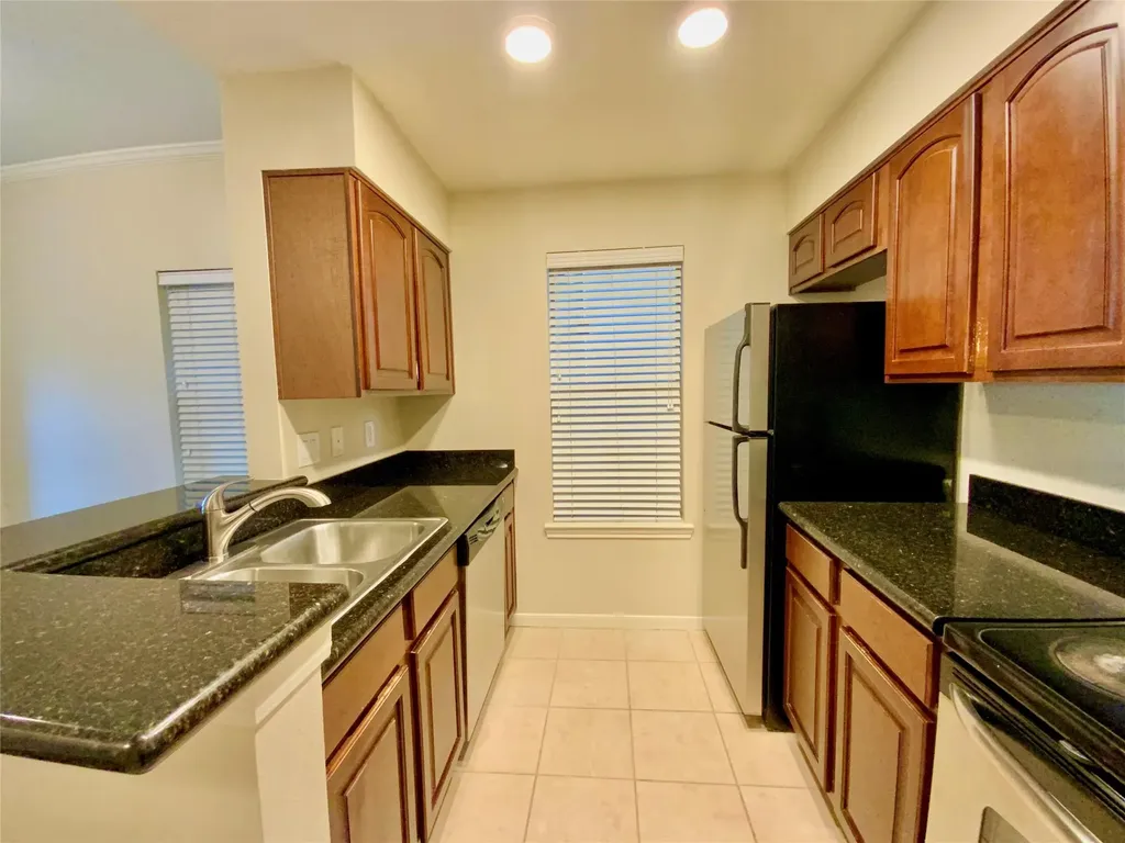 6000 Shepherd Mountain Cove Austin TX 78730