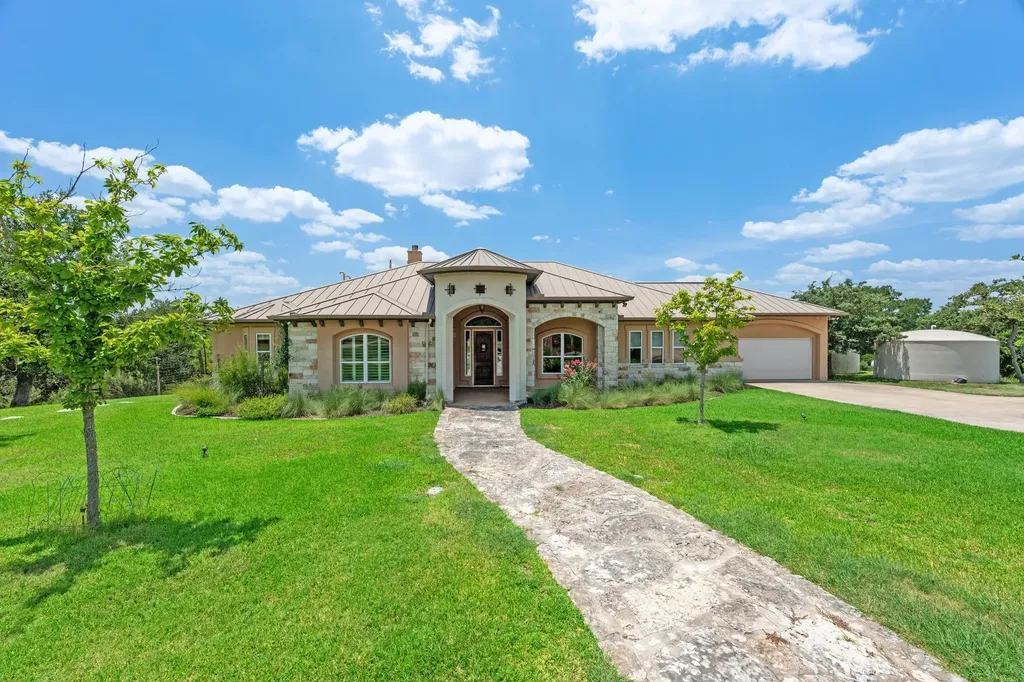 1012 Quail Ridge Drive Dripping Springs TX 78620