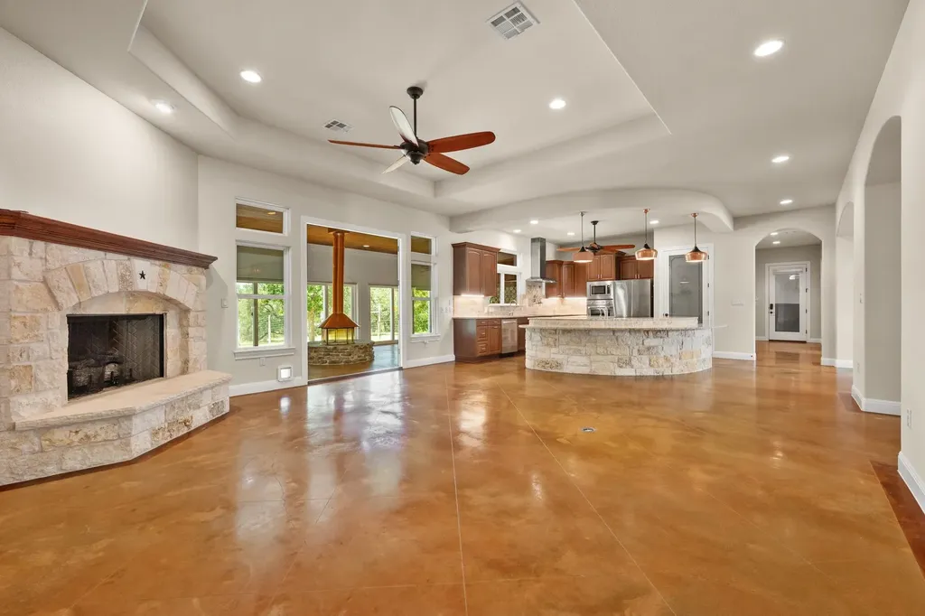 1012 Quail Ridge Drive Dripping Springs TX 78620