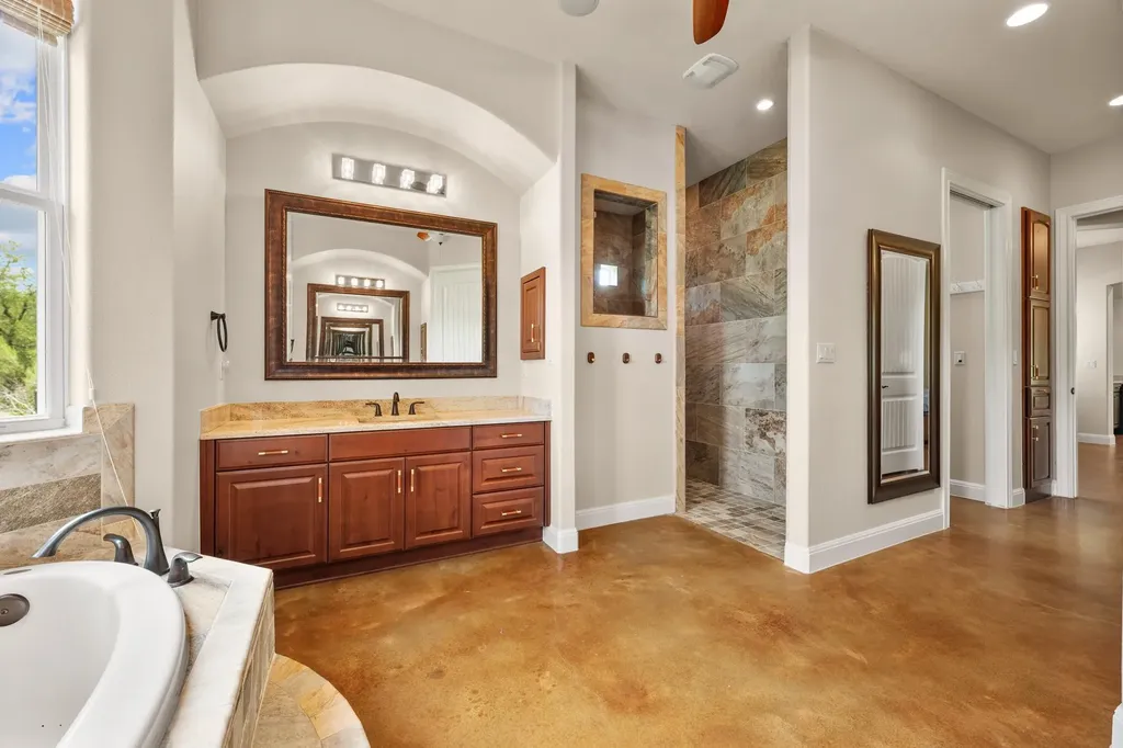 1012 Quail Ridge Drive Dripping Springs TX 78620