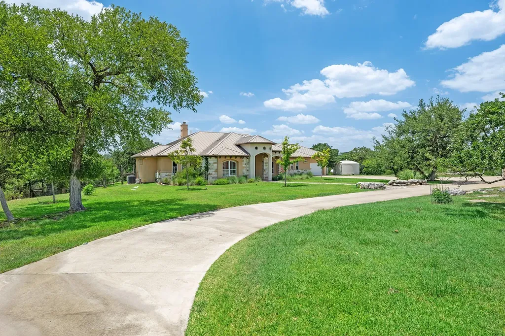 1012 Quail Ridge Drive Dripping Springs TX 78620