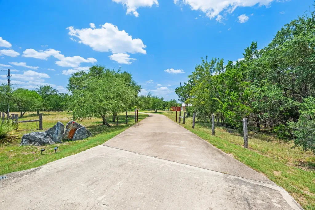 1012 Quail Ridge Drive Dripping Springs TX 78620