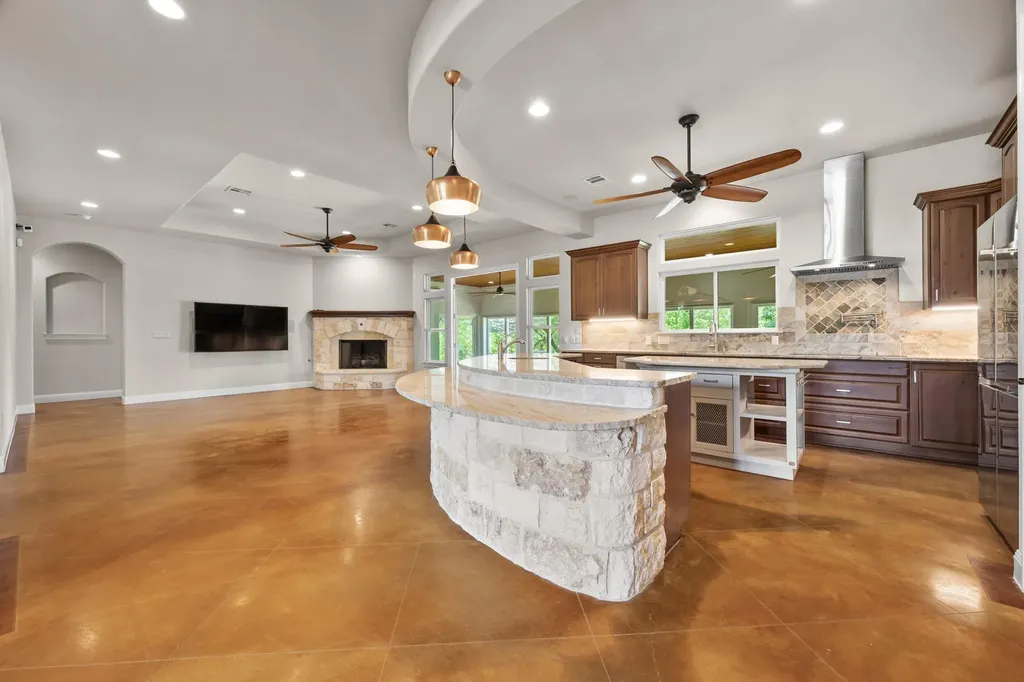 1012 Quail Ridge Drive Dripping Springs TX 78620