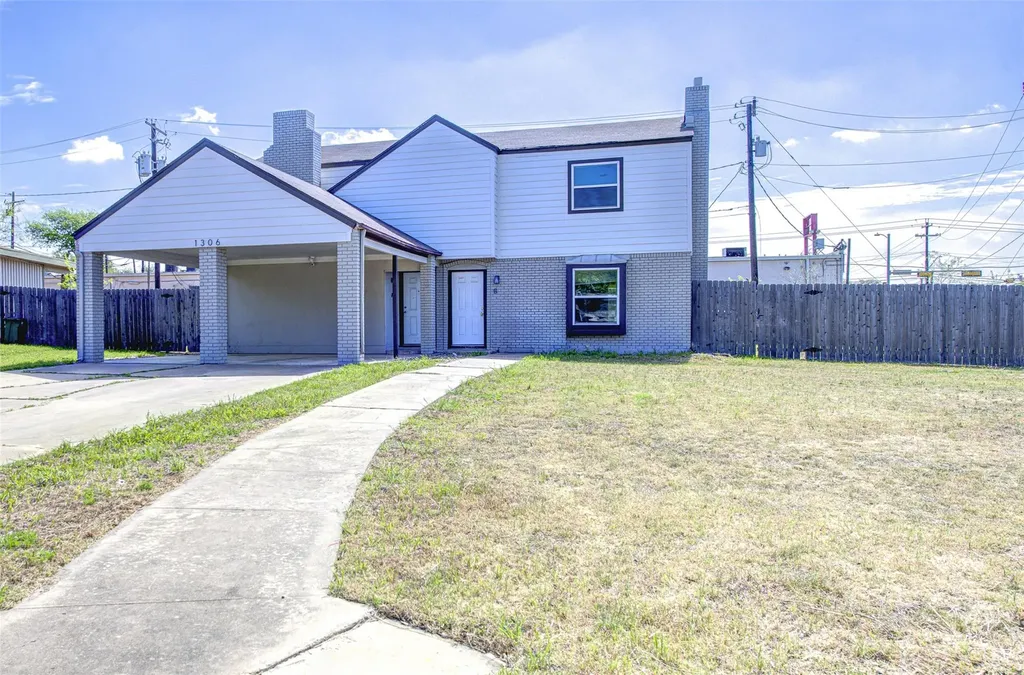 1306 E Saint Johns Avenue Austin TX 78752